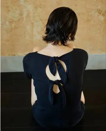 Alia 백 노트 디테일 탑