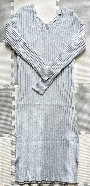 E-hyphen world gallery 아이스 그레이 긴팔 니트 원피스