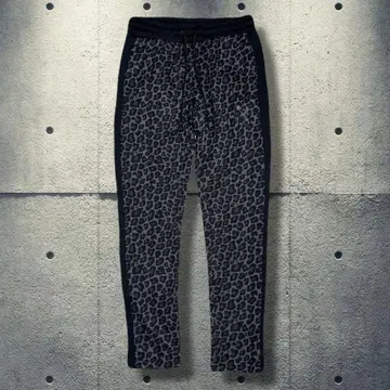 푸마 트랙 팬츠 레오파드 무늬 레어템 맨투맨