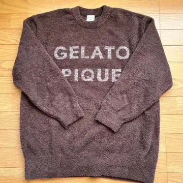 젤라또피케 풀오버 룸웨어