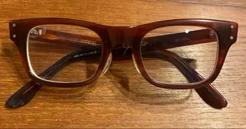 Jurius Tart Optical 줄리어스 타르트 옵티컬 브라운