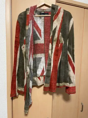 SHARE SPIRIT 유니언 잭 후드 부착 가디건