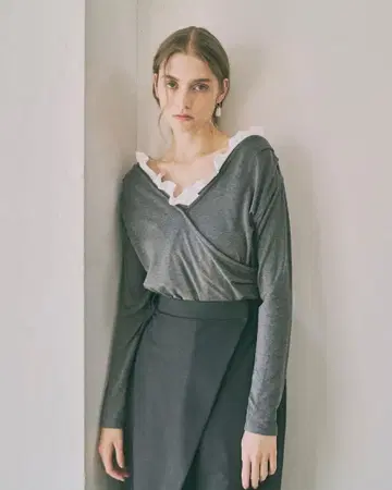 [ 미사용 새상품 ] HYEON piano tops / gray