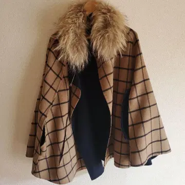 브라운 체크 케이프 코트