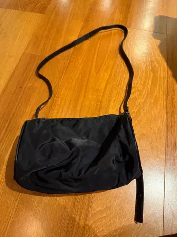 이우엔 마토프 숄더 드럼 백