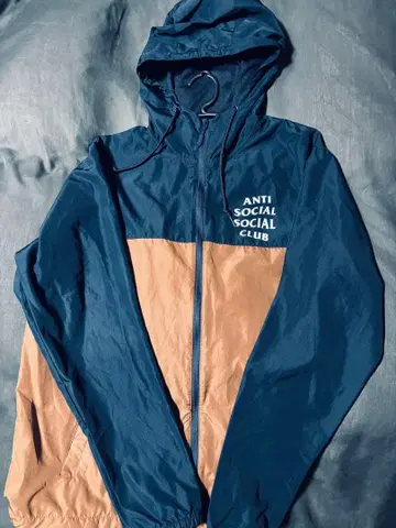 ANTI SOCIAL SOCIAL CLUB 나일론 자켓