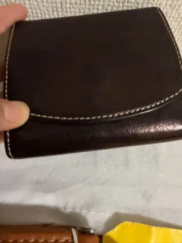 다크 브라운 가죽 3단 폴더형 지갑 albero