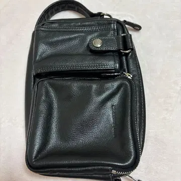 블랙 가죽 숄더백