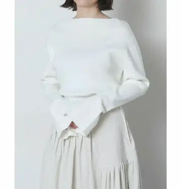 새상품급 meri 미 보트넥 커프스 니트 스웨터 니트 화이트