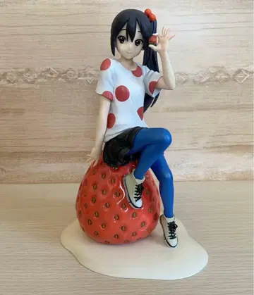 쿄애니 한정판 케이온 나카노 아즈사 1/8 피규어