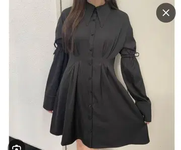 블랙 암 슬릿 원피스