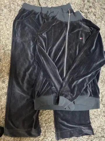 타미힐피거 셋업 벨로아 저지