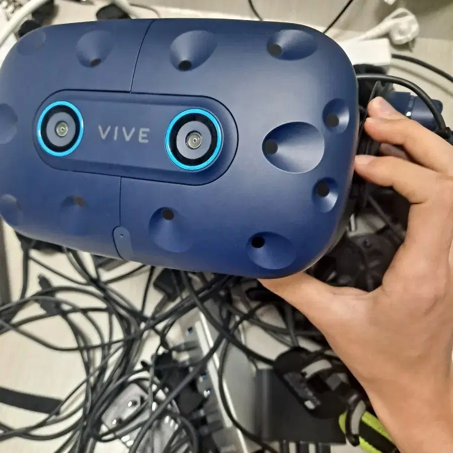 Vive Pro Eye full box full kit VRChat VR HTC Vive