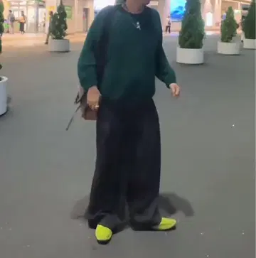 다크 그린 리브 니트 구제 니트