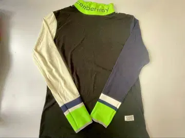 DECEMBERMAY 비대칭 컬러 웜 이너