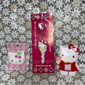 키티 다이컷 키링과 클립 세트