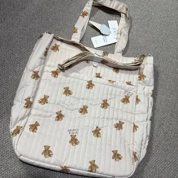미사용 새상품 택 포함 젤라토 피케 베어 패턴 마마 백 토트