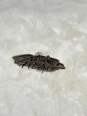 Mrs. GREEN APPLE 젠진미도와 라이언스 핀 배지