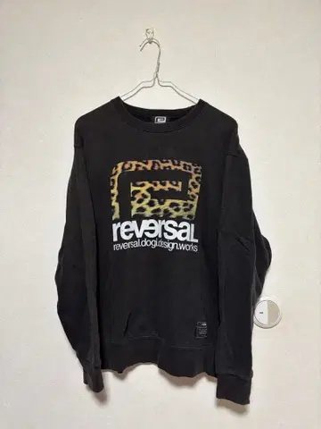 리버설 레오파드 무늬 트레이닝복 블랙