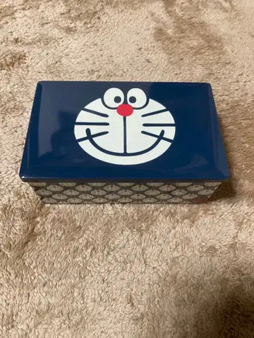 도라에몽 디자인 빈 캔