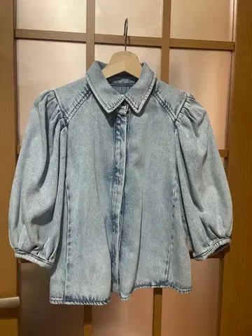 [ 미사용 새상품 ] ZARA 퍼프 슬리브 데님 셔츠 라이트 블루