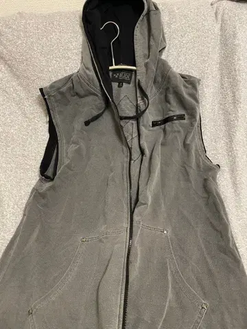 RUDE 후드 부착 베스트 M 그레이