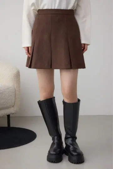 AZUL 플리츠 스코트 BRN