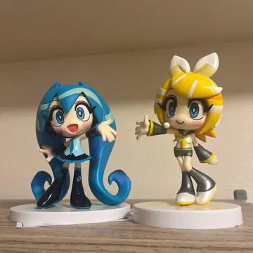 TOONIZE 하츠네 미쿠 & 카가미네 린 피규어 2체 세트