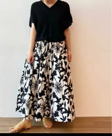 새상품급 비어즐리 프린트 티어드 개더 스커트