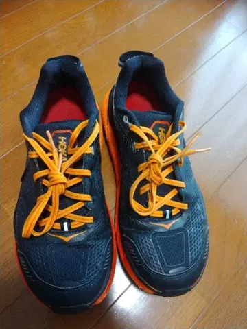 HOKA 신발 블랙/오렌지 본다이