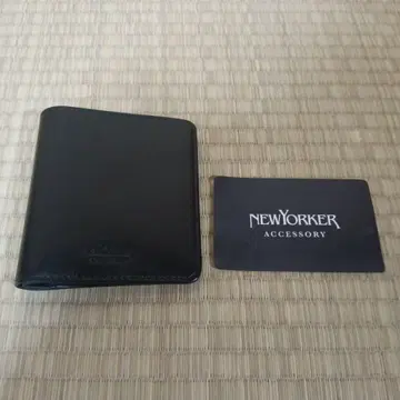 NEW YORKER 이단 접이식 지갑 블랙