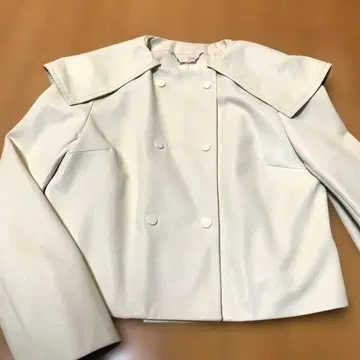 셀포드 크림색 더블 브레스트 페이크 가죽 자켓 (카라 부착)