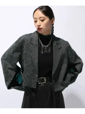 HARE 빈티지 자카드 숏 자켓