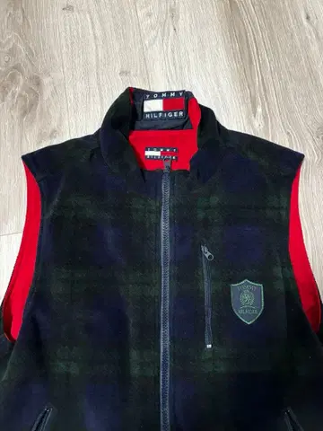 TOMMY HILFIGER 체크 무늬 플리스 베스트