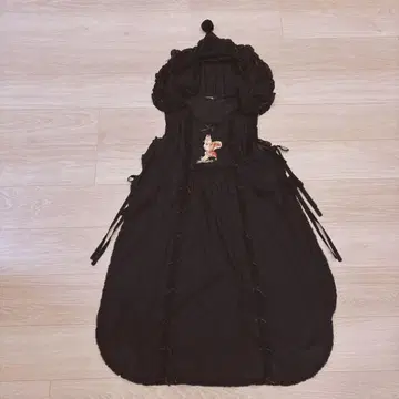 핑크하우스 윈터 포레스트 트리트 자수 타브리에 블랙