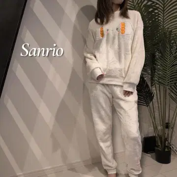 Sanrio 코기뮨 나리키리 플리스 룸웨어 상하의 세트