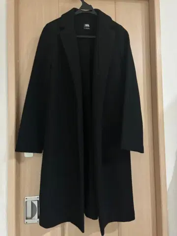 ZARA 블랙 체스터 코트 S