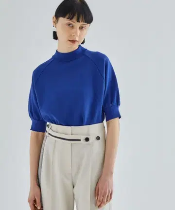 UNITED TOKYO 볼륨 하프 슬리브 니트