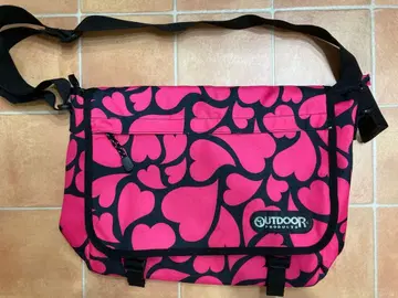 컨디션 최상 아웃도어 프로덕츠 핑크 하트 무늬 메신저 숄더 백