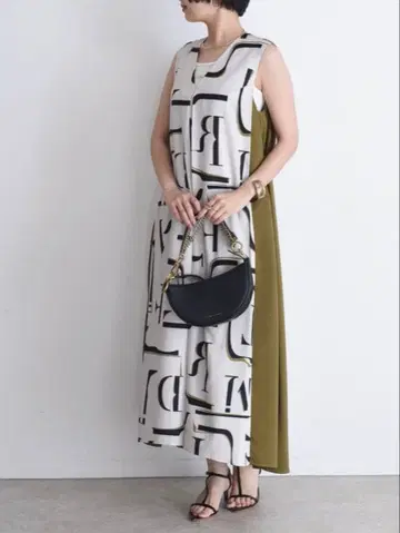 Eimee Law 지오메 포토 프린트 슬리브리스 원피스