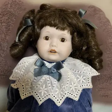 오픈 마우스 비스크 인형