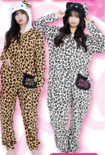 돈키 한정판 헬로키티 레오파드 무늬 인형옷 파자마 복슬복슬 50주년