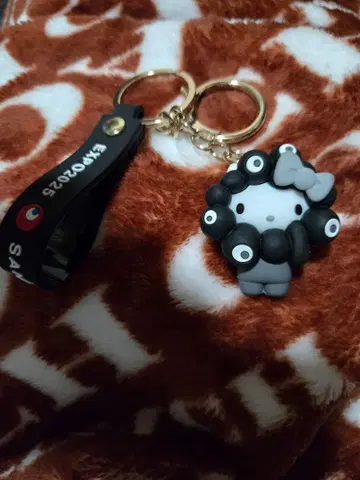 산리오 콜라보 블랙 미야쿠미야쿠 키티 EXPO 2025 키링