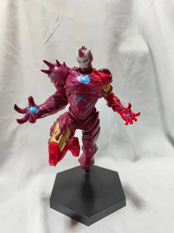 아이언맨 맥시멈 베놈 MARVEL