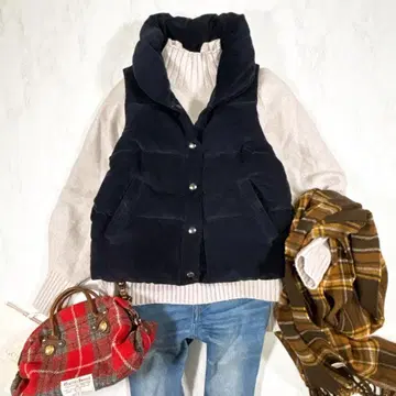 새상품급*오드리앤존와드 볼륨 컬러 벨로아 다운 베스트