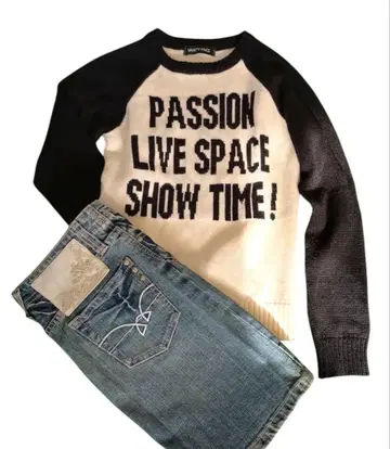 새상품급 래글런 니트 스웨터