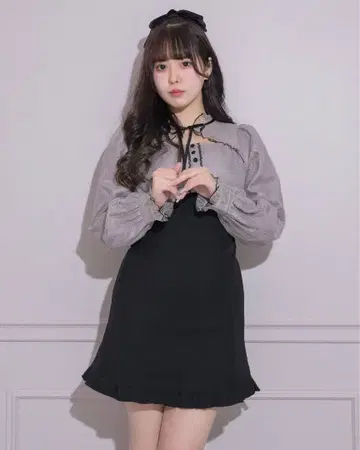 pium 피윰 레이스 도킹 미니 원피스