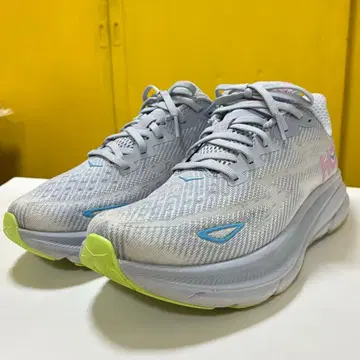 호카 여성용 HOKA ONEONE CLIFTON 9 WIDE 24cm