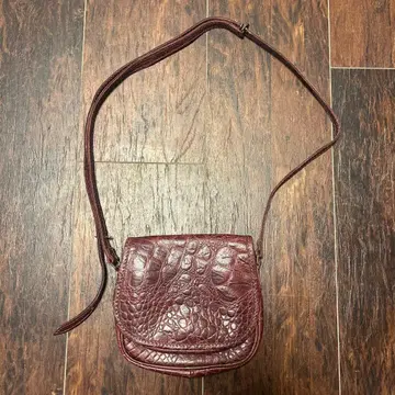 archive leather shoulder bag