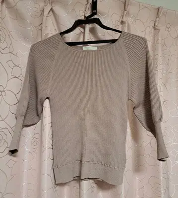 [ 새상품급 ] PROPORTION 베이지 오부 소매 니트 FR